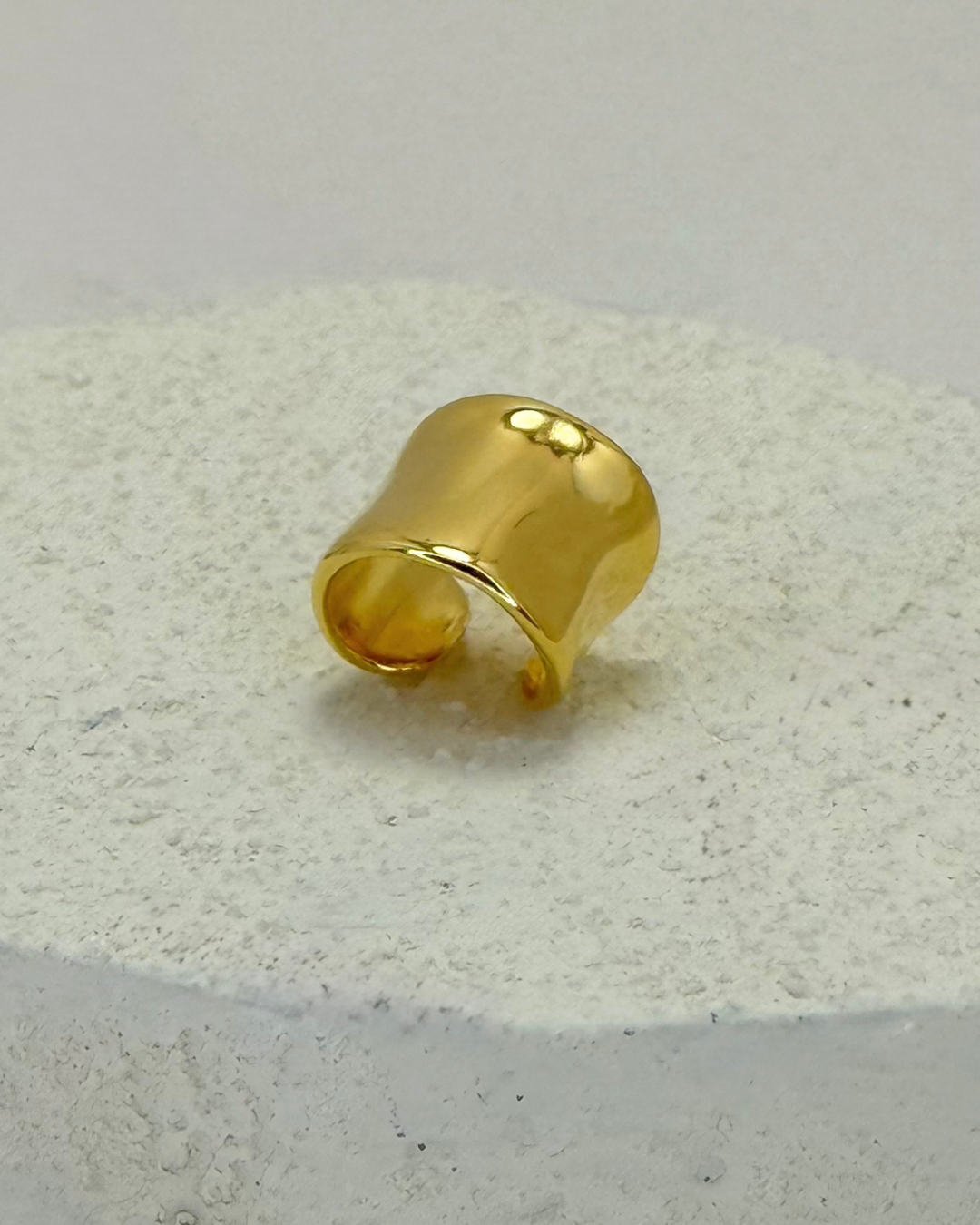 Chunky Tube Ear Cuff