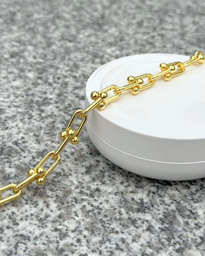 U-shaped Chunky Bracelet