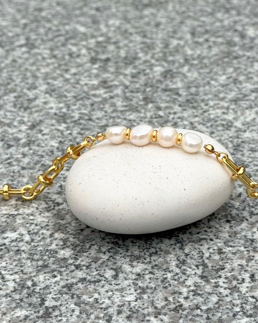 Modern Pearl Bracelet