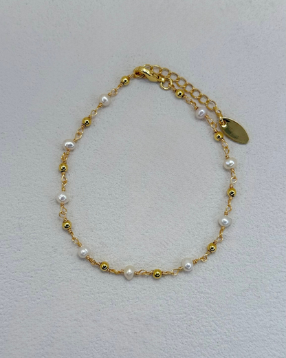 Timeless Pearl Beaded Bracelet