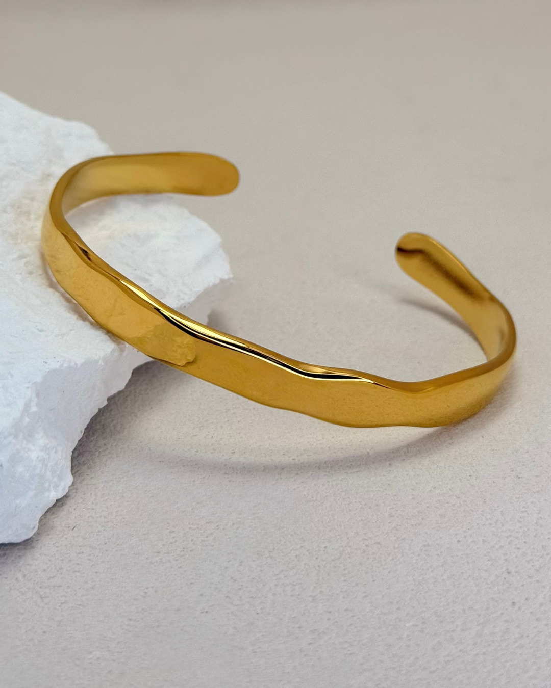 Wavy Edge Open Bangle