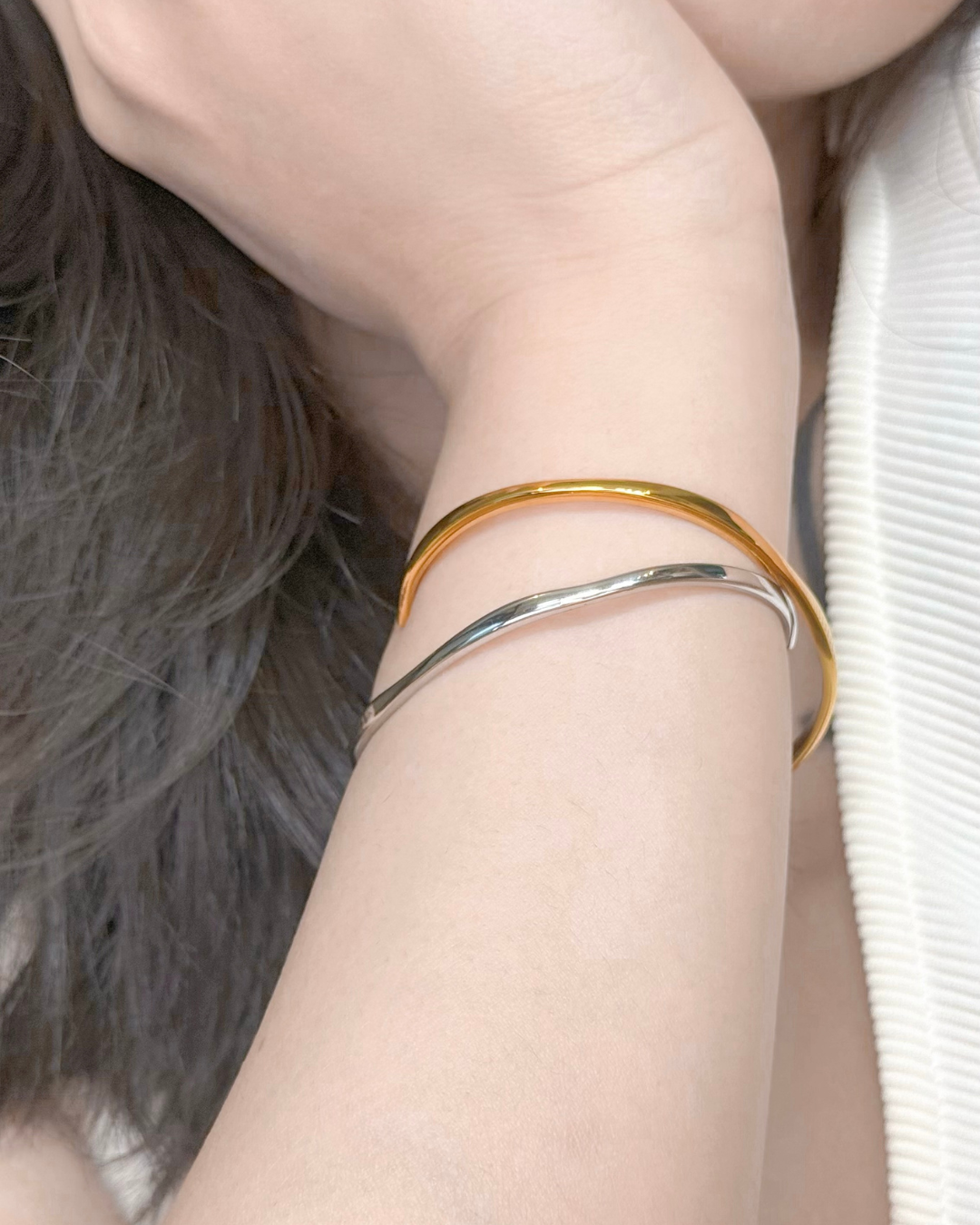 Skinny Wavy Edge Open Bangle