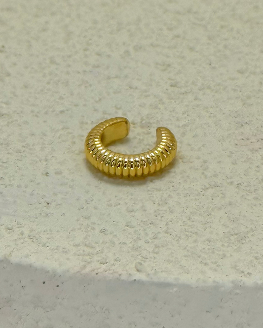 Chunky Gold Ribbed Ear Cuff