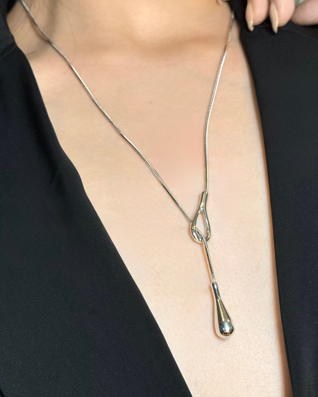 Teardrop Lariat-style Necklace