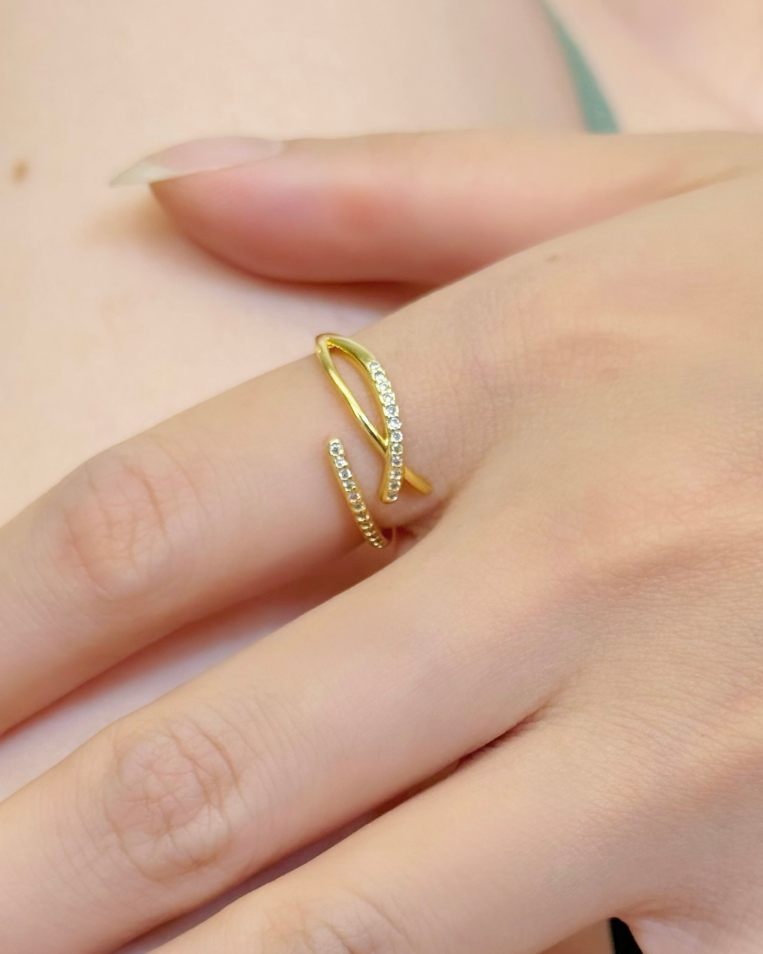 Minimalist Cubic Zirconia Criss-Cross Open Ring