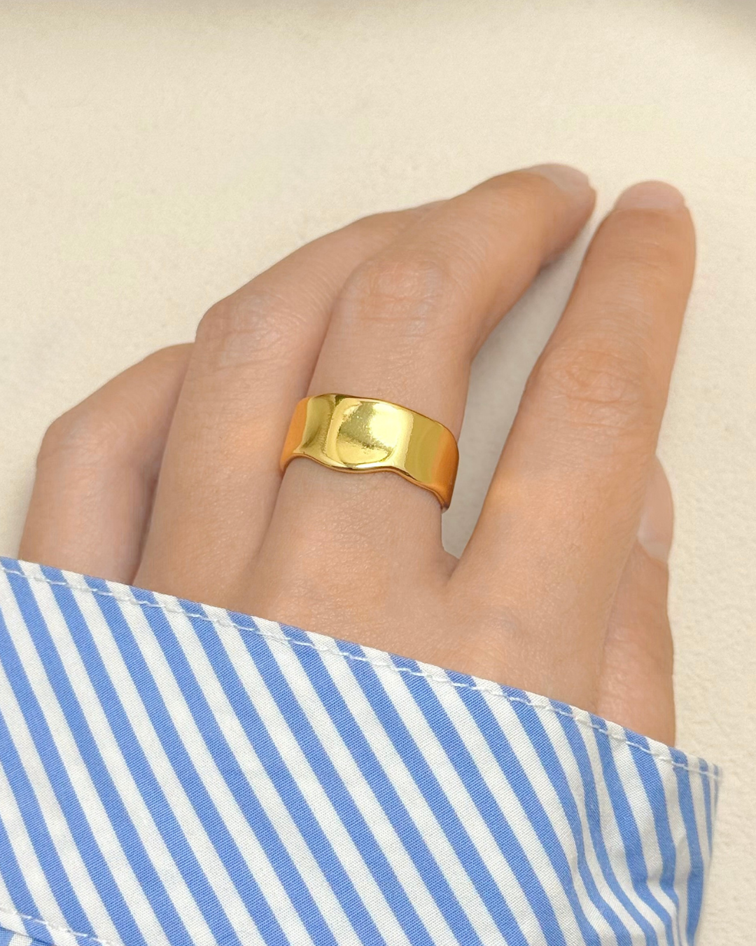 Curved Open Ring