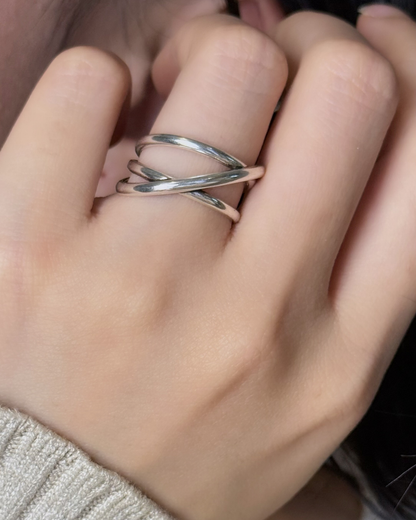 多層線條交錯開口戒指