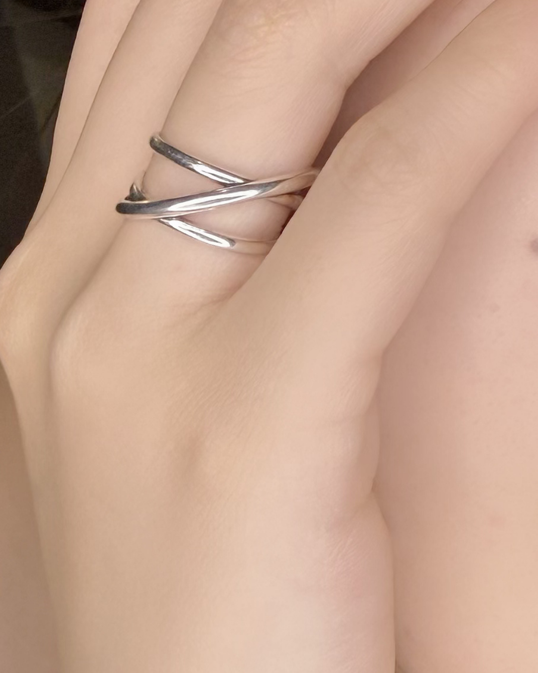 多層線條交錯開口戒指