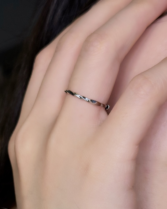 Minimalist Twisted Open Ring