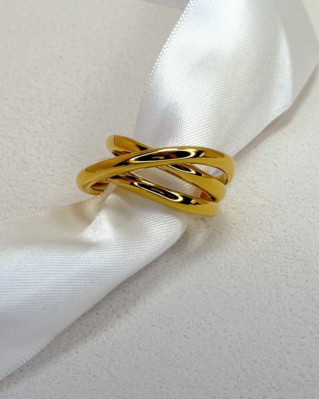 多層跨線條交錯開口戒指